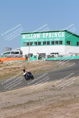 media/Apr-20-2025-AHRMA (Sun) [[393a79c373]]/Race/Group 11 early race/Turn 4b/